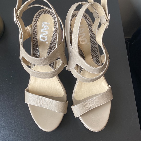 Taupe Wedges - Picture 2 of 6